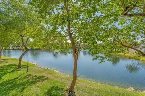 15430 SW 82nd Ln #625, Miami, FL 33193