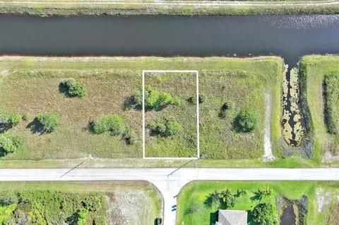 1134 Hudson St E, Lehigh Acres, FL 33974