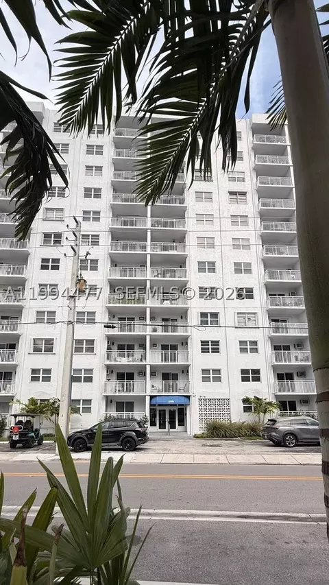 200 S Birch Rd #211, Fort Lauderdale, FL 33316