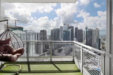 350 S Miami Ave #4110, Miami, FL 33130