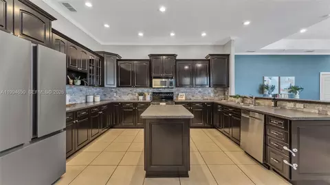Kitchen - 1895 Orangewood, Bartow, FL 33830 photo 2 of 3