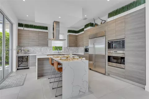 Kitchen - 16631 Sunset Way, Weston, FL 33326 photo 3 of 5