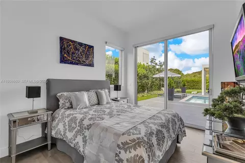Bedroom - 16631 Sunset Way, Weston, FL 33326 photo 1 of 7
