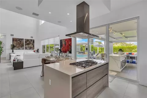 Kitchen - 16631 Sunset Way, Weston, FL 33326 photo 4 of 5