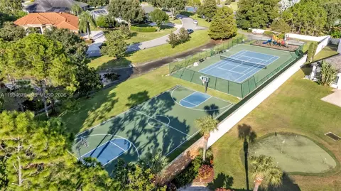 View/Area - 237 Mclean Pt, Winter Haven, FL 33884 photo 13 of 18