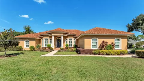 Exterior - 237 Mclean Pt, Winter Haven, FL 33884 photo 4 of 14