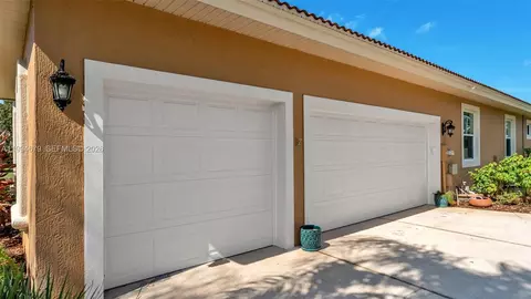Exterior - 237 Mclean Pt, Winter Haven, FL 33884 photo 6 of 14