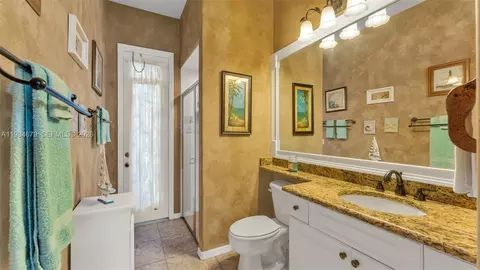Bath - 237 Mclean Pt, Winter Haven, FL 33884 photo 3 of 9
