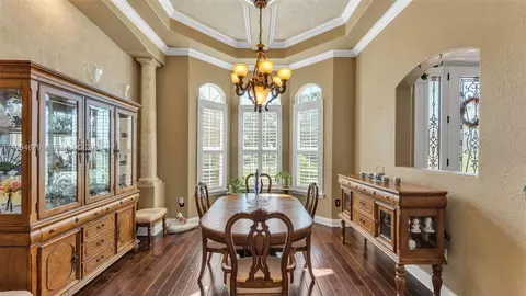 Dining - 237 Mclean Pt, Winter Haven, FL 33884 photo 2 of 4
