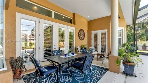 Exterior - 237 Mclean Pt, Winter Haven, FL 33884 photo 8 of 14