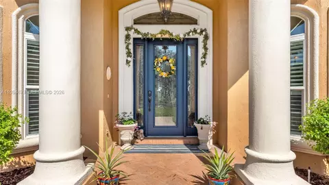 Entry Way - 237 Mclean Pt, Winter Haven, FL 33884 photo 1 of 8