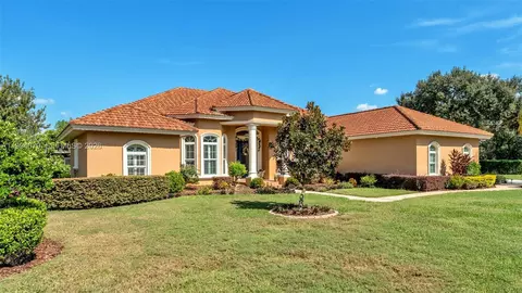 Exterior - 237 Mclean Pt, Winter Haven, FL 33884 photo 3 of 14
