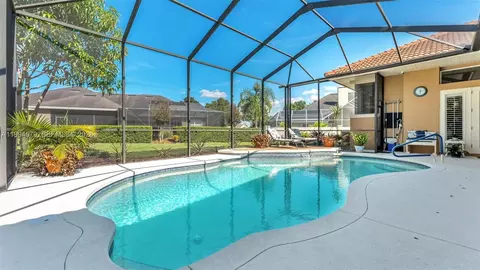 Exterior - 237 Mclean Pt, Winter Haven, FL 33884 photo 10 of 14
