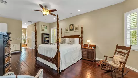 Bedroom - 237 Mclean Pt, Winter Haven, FL 33884 photo 5 of 6