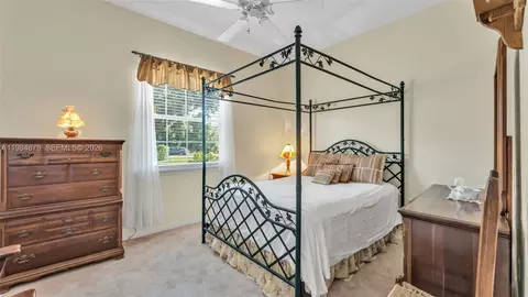 Bedroom - 237 Mclean Pt, Winter Haven, FL 33884 photo 1 of 6