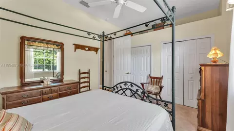 Bedroom - 237 Mclean Pt, Winter Haven, FL 33884 photo 2 of 6