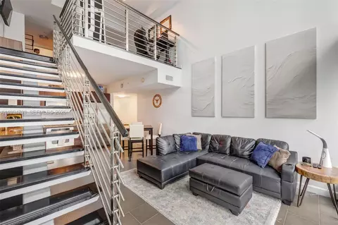 41 SE 5th St #1306, Miami, FL 33131