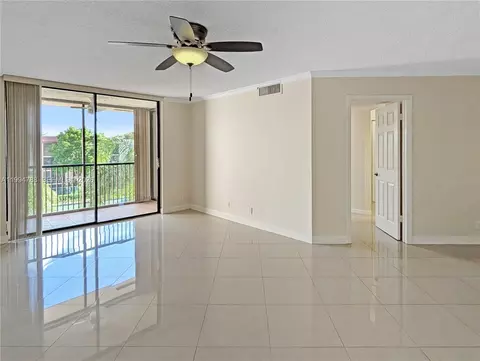10501 W Broward Blvd #408, Plantation, FL 33324