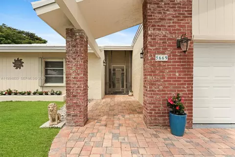 Other - 5669 Pinecrest Cir, Boca Raton, FL 33433 photo 2 of 10