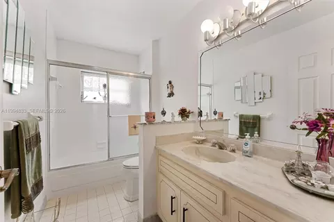 Bath - 5669 Pinecrest Cir, Boca Raton, FL 33433 photo 1 of 3