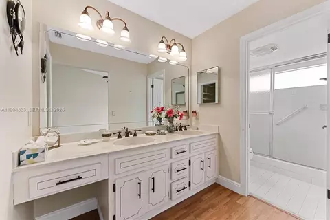 Bath - 5669 Pinecrest Cir, Boca Raton, FL 33433 photo 2 of 3