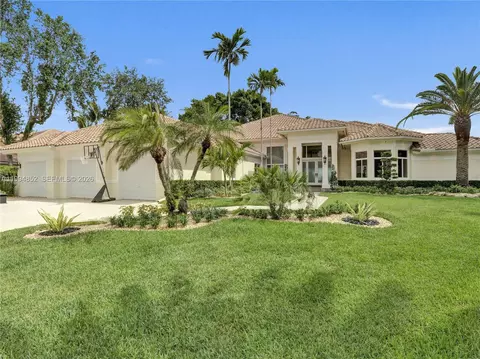 2512 Princeton Ct, Weston, FL 33327