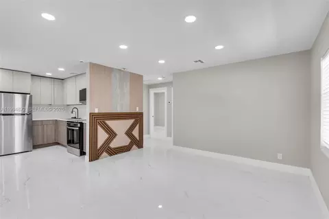 1660 W 26th St, Riviera Beach, FL 33404