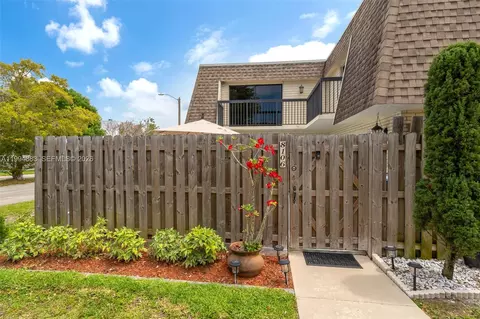 8106 SW 23rd St #28A, North Lauderdale, FL 33068