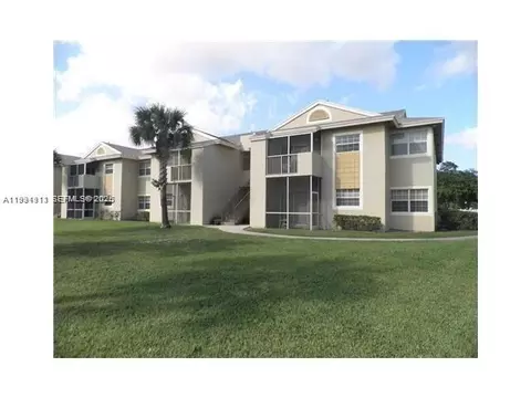 800 Cypress Park Way #J1, Pompano Beach, FL 33064