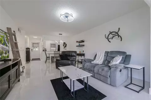 4701 NW 34th St #502, Lauderdale Lakes, FL 33319