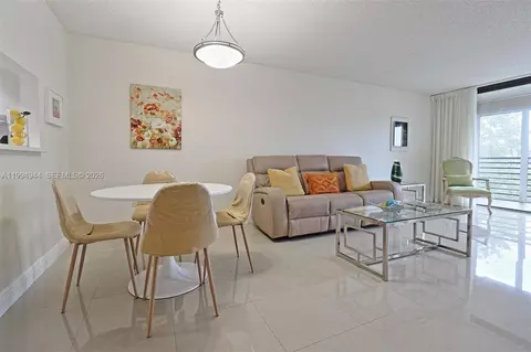 1100 Colony Point Cir #419, Pembroke Pines, FL 33026