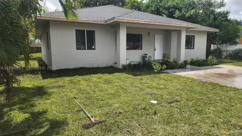 1468 NW 100th St, Miami, FL 33147