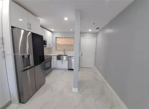 453 SW 2nd St #306C, Miami, FL 33130