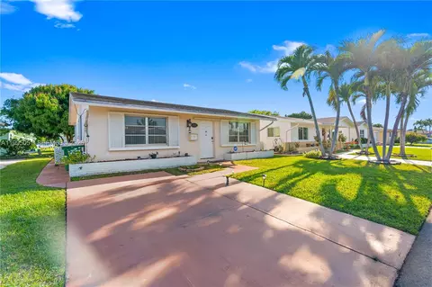 6802 NW 58th Ct, Tamarac, FL 33321