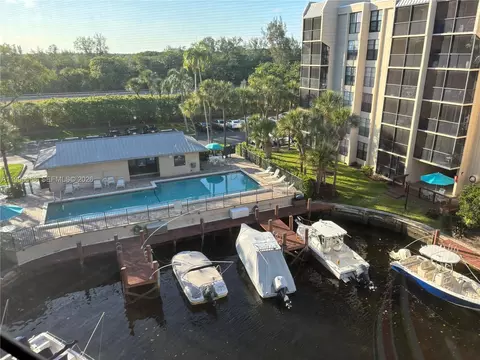 21 Royal Palm Way #5060, Boca Raton, FL 33432