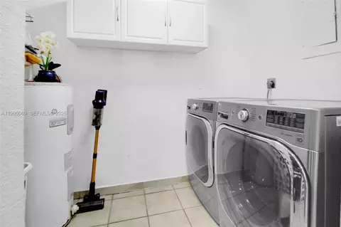 Other - 2330 W 6th Ct, Hialeah, FL 33010 photo 4 of 8