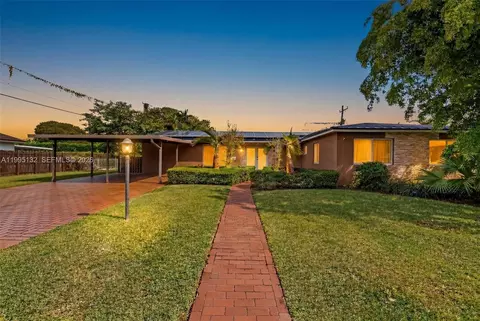 8805 SW 81st St, Miami, FL 33173