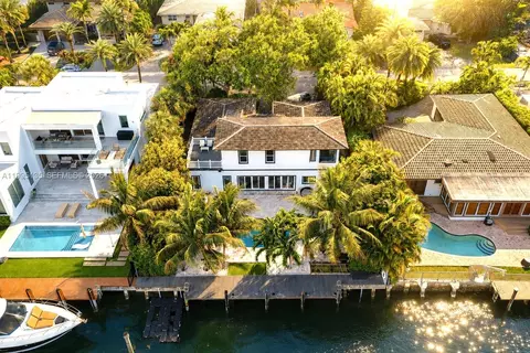 1895 NE 118th Rd, North Miami, FL 33181