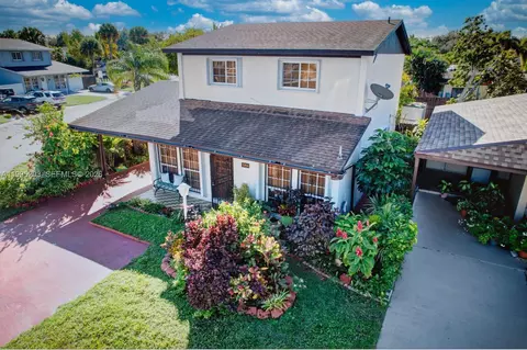 5284 NW 193rd Ln, Miami Gardens, FL 33055