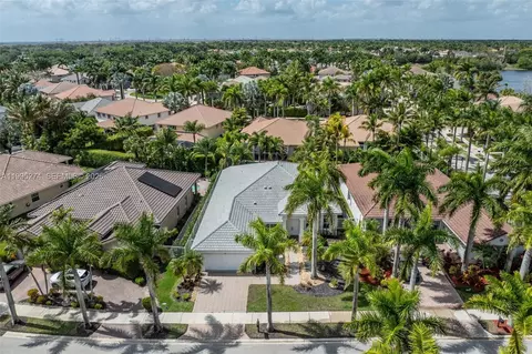 1907 Timberline Rd, Weston, FL 33327