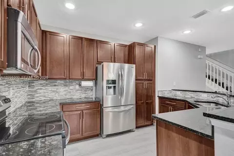 4749 N Grand Cypress Cir N, Coconut Creek, FL 33073