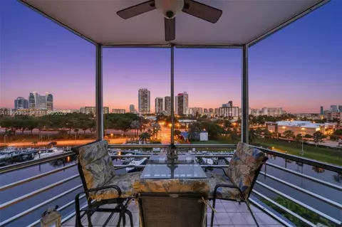 200 Diplomat Pkwy #732, Hallandale Beach, FL 33009