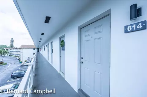3506 NW 49th Ave #614, Lauderdale Lakes, FL 33319