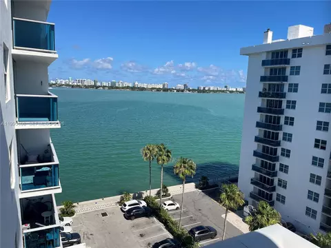 7501 E Treasure Dr #8A, North Bay Village, FL 33141