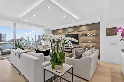 6000 Island Blvd #2102, Aventura, FL 33160