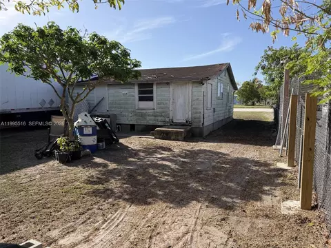 835 E Alverdez Ave, Clewiston, FL 33440 photo 4