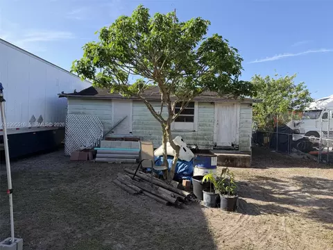 835 E Alverdez Ave, Clewiston, FL 33440 photo 3