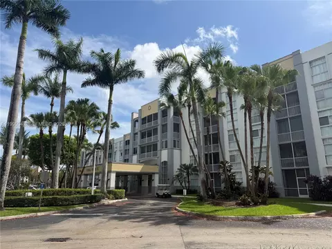 9725 NW 52nd St #111, Doral, FL 33178