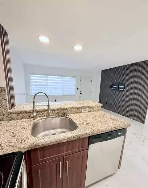 8660 NW 5th Ter #15-108, Miami, FL 33126