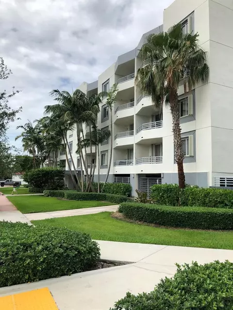 1401 Bay Rd #412, Miami Beach, FL 33139